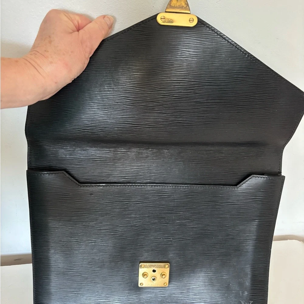 Authentic Louis Vuitton Epi Porte documents Senateur briefcase